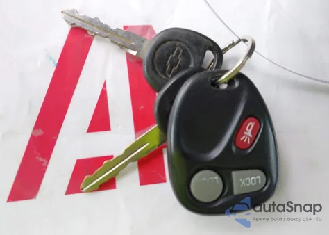 2001 Chevrolet Suburban 1500 Lt from USA, damaged, VIN 1GNEC16T91J217280